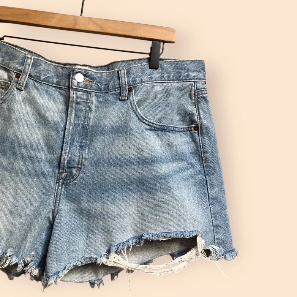 Universal Thread 90s Baggy Short Denim Shorts Distressed Women’s Plus Size 14